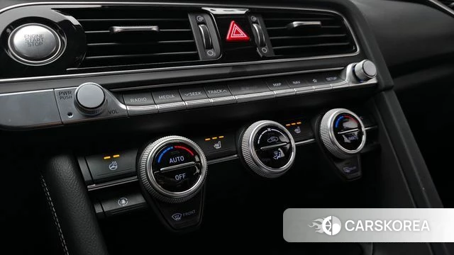Genesis G70 id 4294960 из Кореи 8