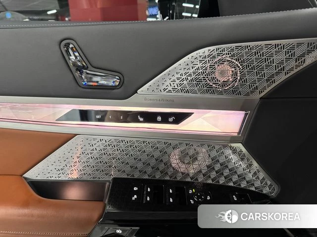 BMW i7 (G70) id 4834724 из Кореи 8
