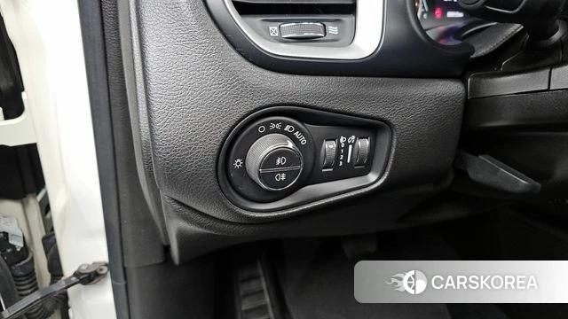 Jeep Renegade id 3936090 из Кореи 8