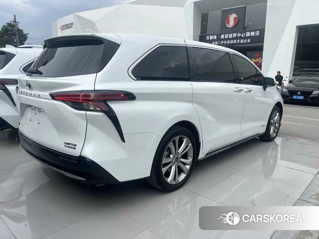Toyota Saina id 4260989 из Китая 8