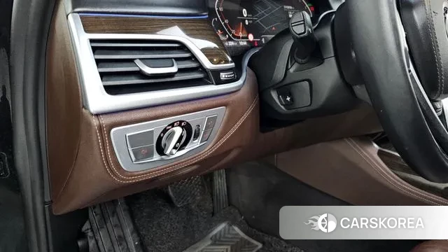 BMW 7 Series (G11) id 3676957 из Кореи 8