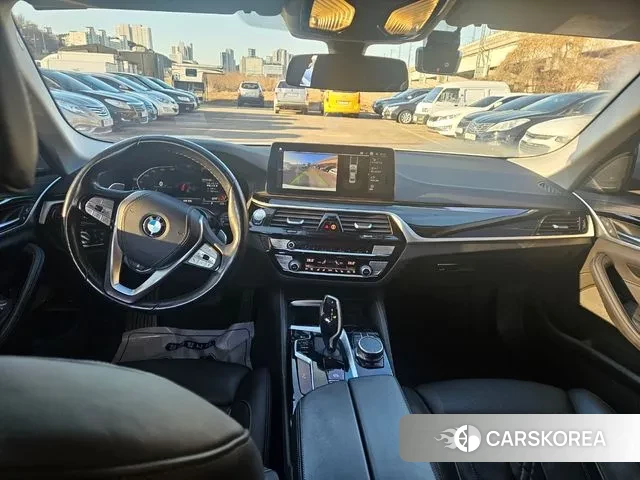 BMW 5 Series (G30) id 3535340 из Кореи 8