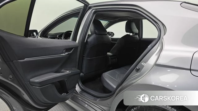 Toyota Camry (XV70) id 4375470 из Кореи 8