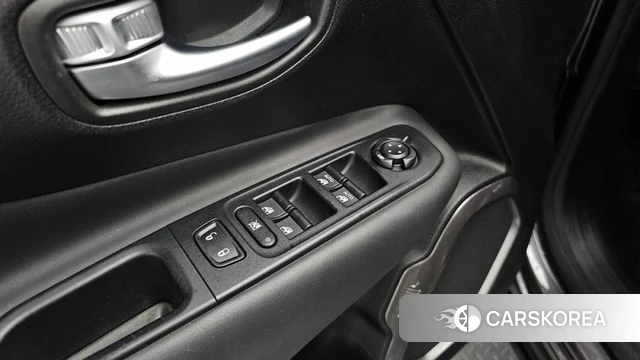 Jeep Renegade id 4294781 из Кореи 8