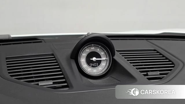 Porsche 911(992) id 4321801 из Кореи 8