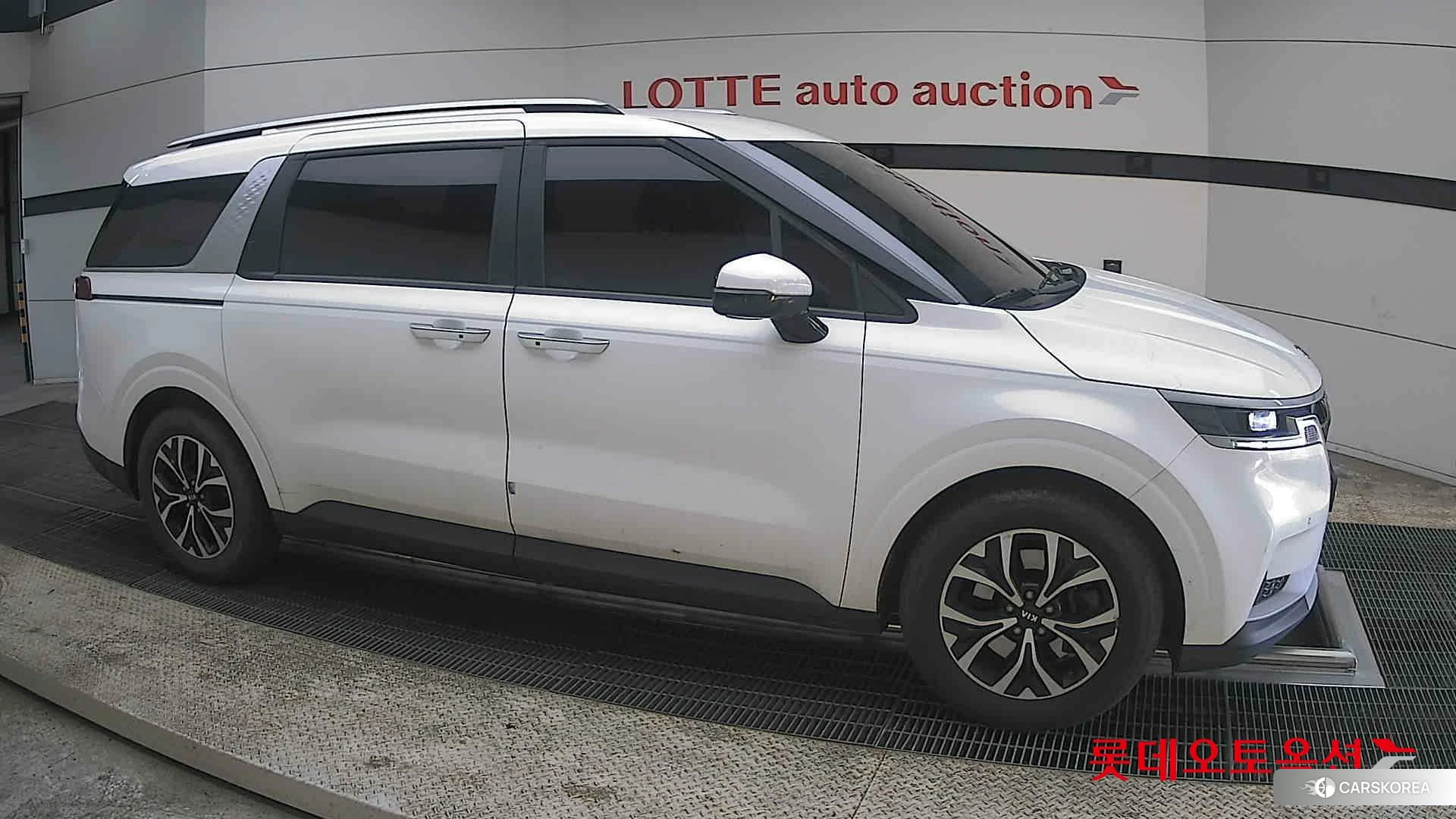 Kia Carnival id 3882158 из Кореи 8