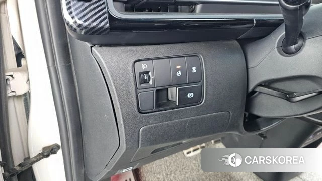 Hyundai Staria id 3851764 из Кореи 8