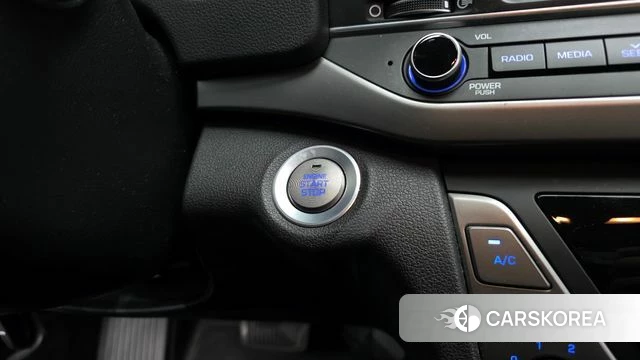 Hyundai Avante AD id 4397801 из Кореи 8