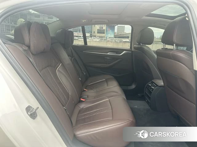 BMW 5 series PHEV id 4212696 из Китая 8