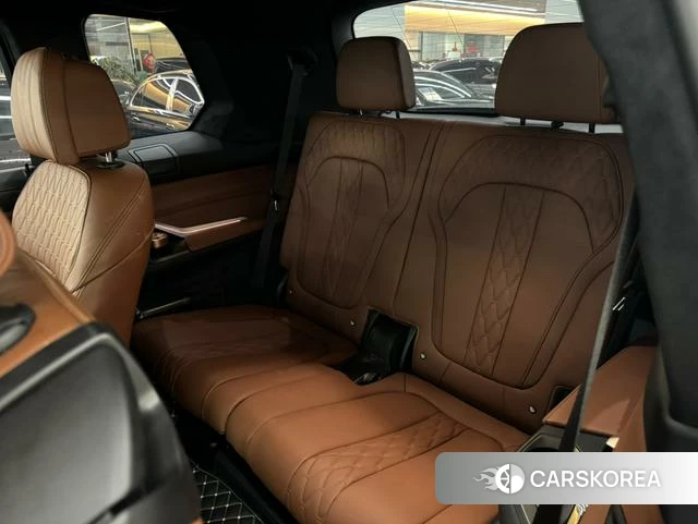 BMW X7 id 4277263 из Китая 8