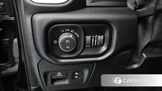 Dodge Lampicup id 3380146 из Кореи 8