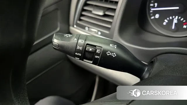 Hyundai Avante AD id 3403119 из Кореи 8