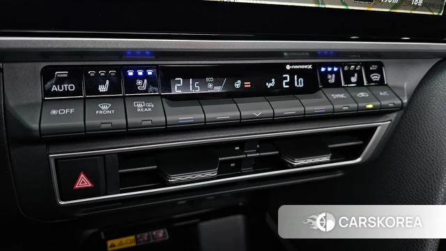 Toyota Camry (XV80) id 3824810 из Кореи 8