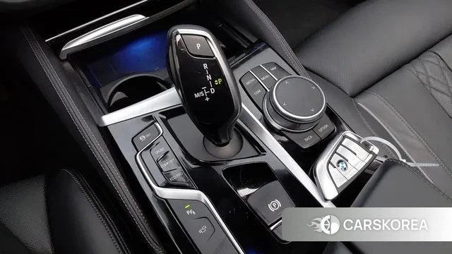 BMW 5 Series (G30) id 3396362 из Кореи 8