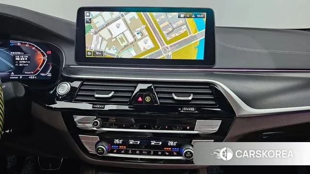 BMW 5 Series (G30) id 3420601 из Кореи 8