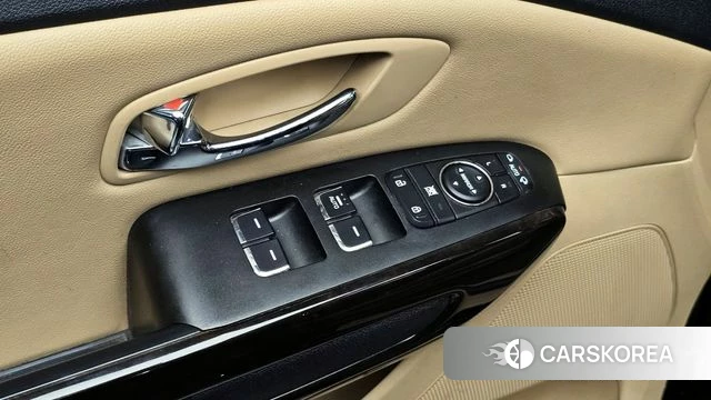Kia The New Carnival id 4430511 из Кореи 8