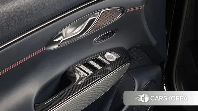 Genesis GV70 id 3753062 из Кореи 8