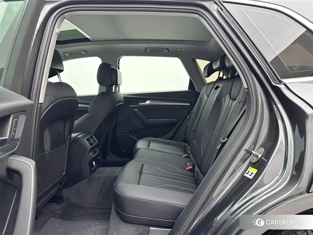 Audi Q5L id 4659909 из Китая 8
