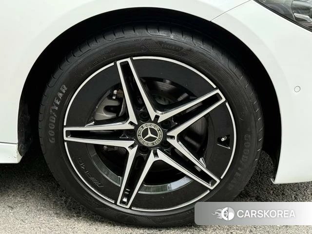 Mercedes-Benz Class C id 4256467 из Китая 8