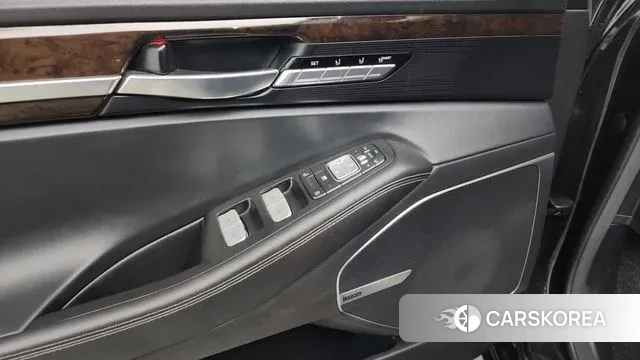 Genesis G90 id 3494391 из Кореи 8