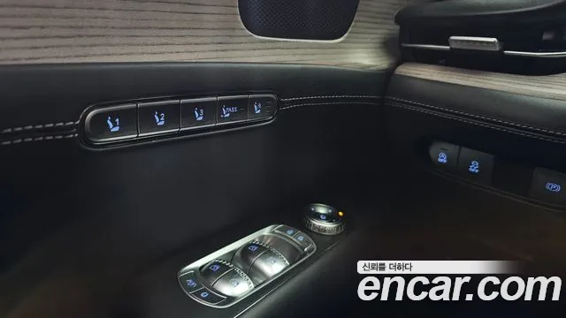 Genesis G90 (RS4) id 2673937 из Кореи 8