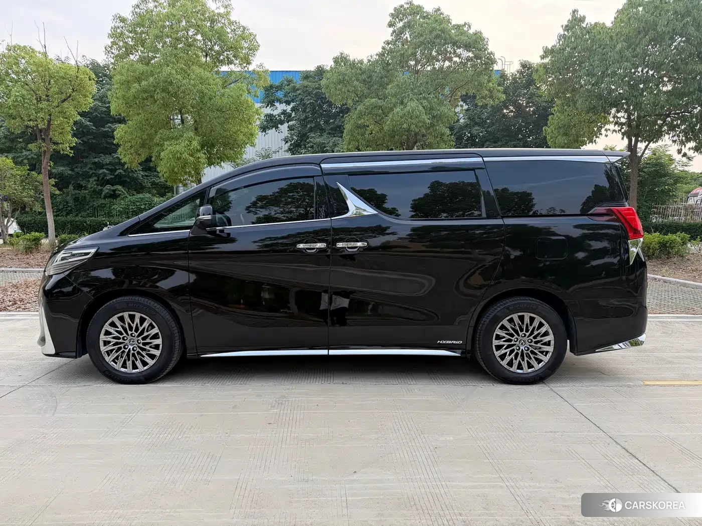 Lexus LM id 4679920 из Китая 9