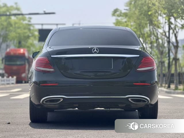 Mercedes-Benz E-class id 4211702 из Китая 8