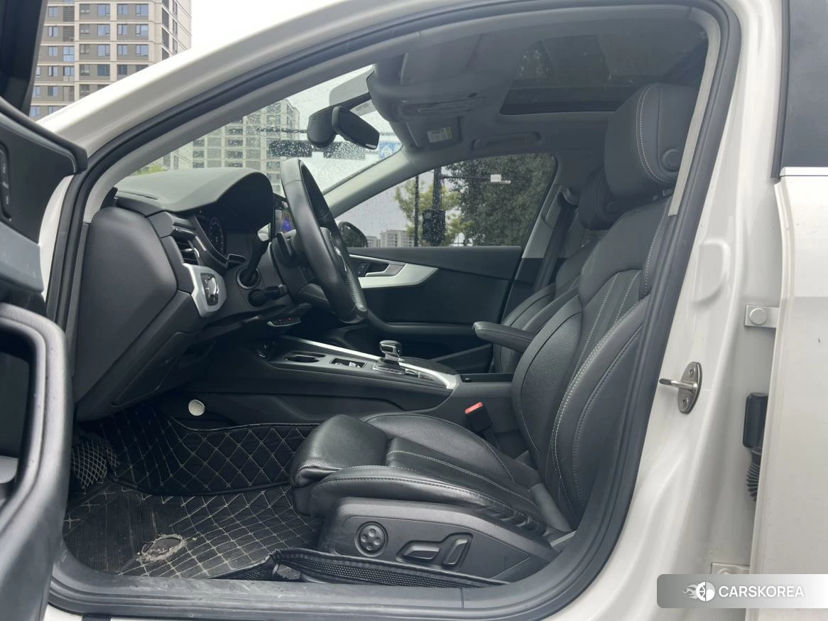 Audi A4L id 4479361 из Китая 8