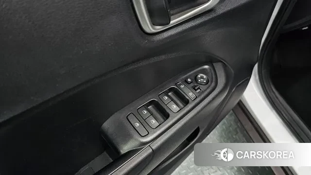 Hyundai Venue id 3377903 из Кореи 8