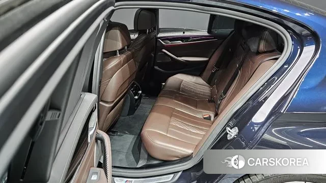 BMW 5 Series (G30) id 2915703 из Кореи 8