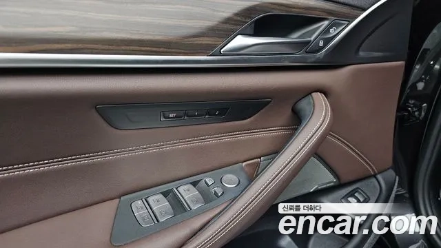 BMW 5 Series (G30) id 2954143 из Кореи 8