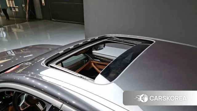 BMW 5 Series (G30) id 3473076 из Кореи 8