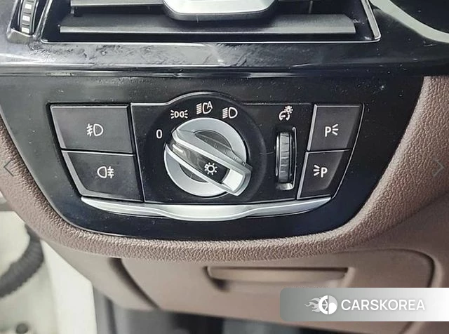 BMW 5 Series (G30) id 4633205 из Кореи 8
