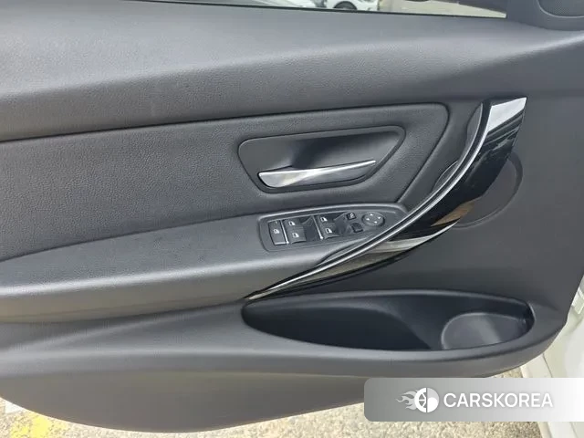 BMW 3 Series (F30) id 3193459 из Кореи 8