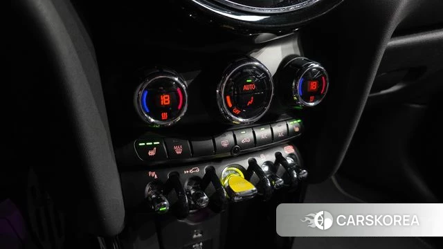 Mini Cooper Electric id 4350018 из Кореи 8