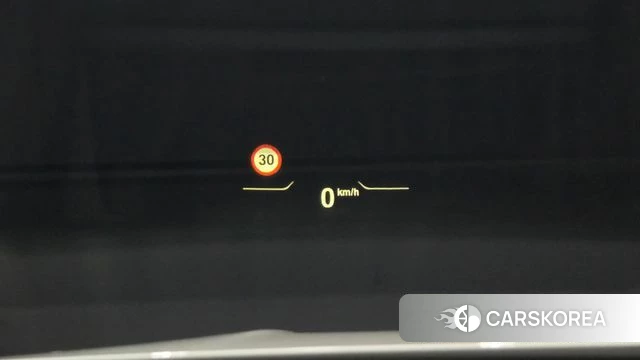 BMW 1 Series (F40) id 3865007 из Кореи 8