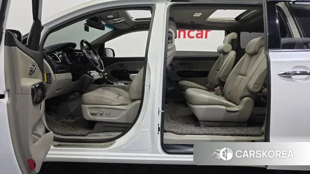 Kia The New Carnival id 3573887 из Кореи 8