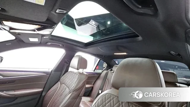 BMW 5 Series (G30) id 3789044 из Кореи 8