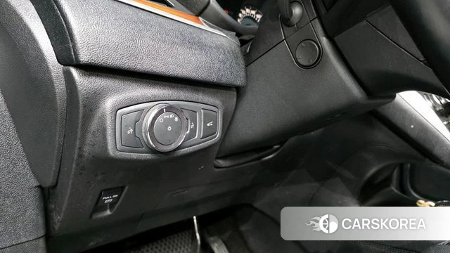 Lincoln MKC id 3905238 из Кореи 8