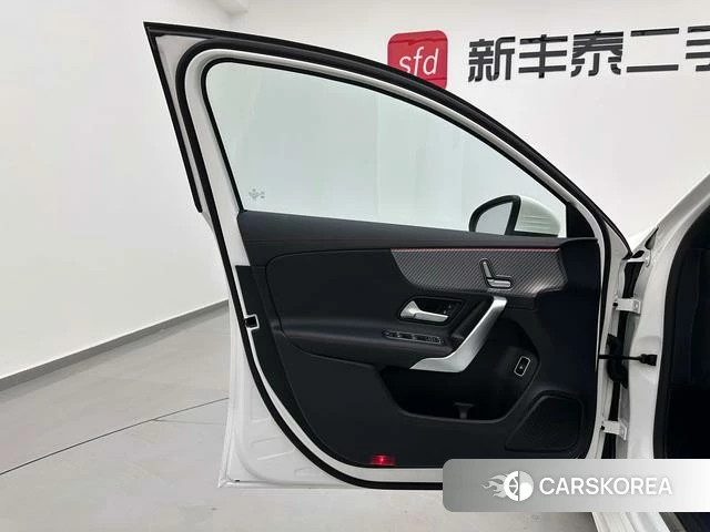 Mercedes-Benz Class A id 4307227 из Китая 8