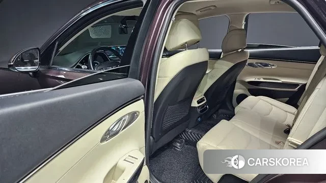 Genesis GV70 id 3645955 из Кореи 8