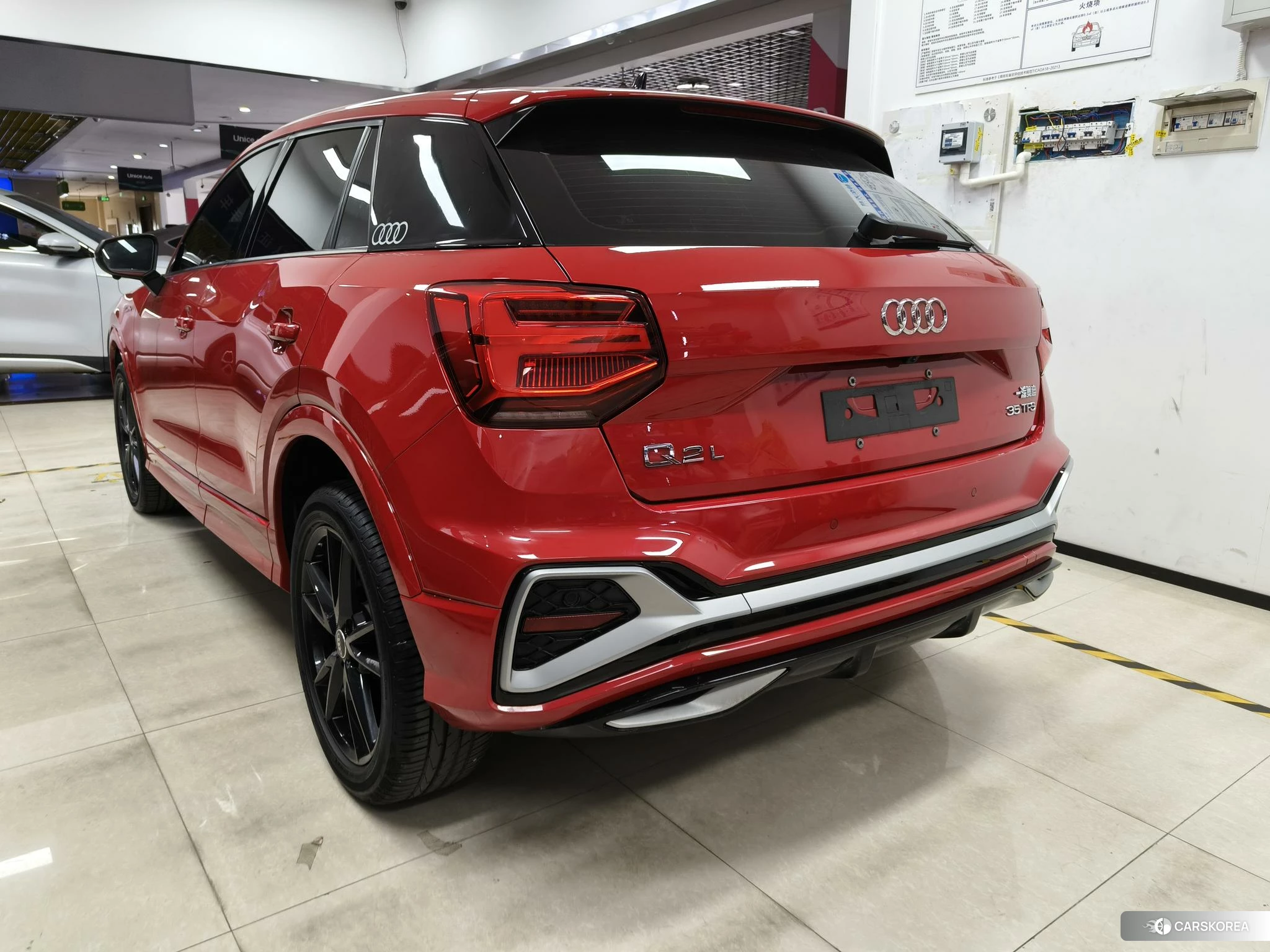 Audi Q2L id 4454181 из Китая 8