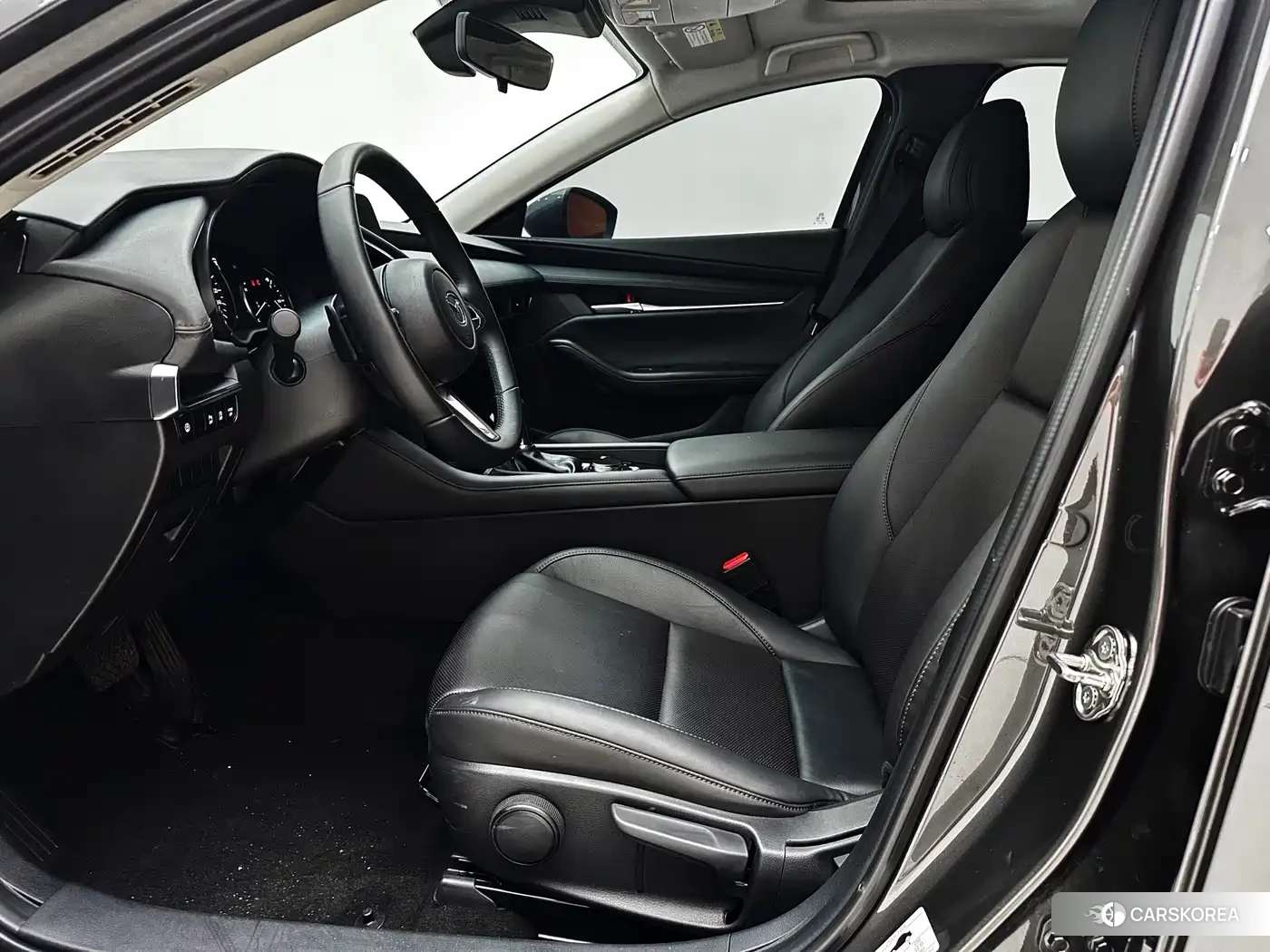Mazda 3 id 4553758 из Китая 8
