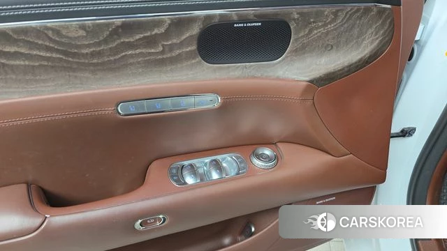 Genesis G90 (RS4) id 3842440 из Кореи 8