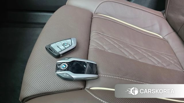 BMW 5 Series (G30) id 4303189 из Кореи 8