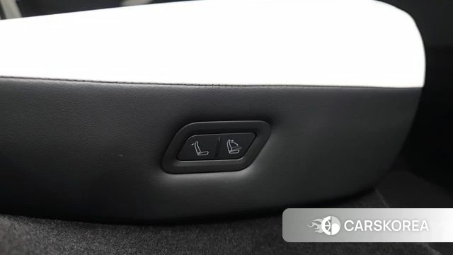 Tesla Model Y id 4691171 из Кореи 8