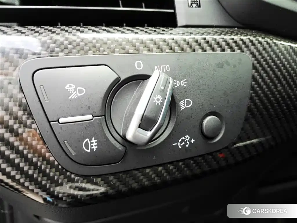 Audi A4L id 4548106 из Китая 8