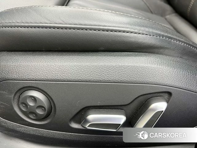 Audi A4L id 4300472 из Китая 8