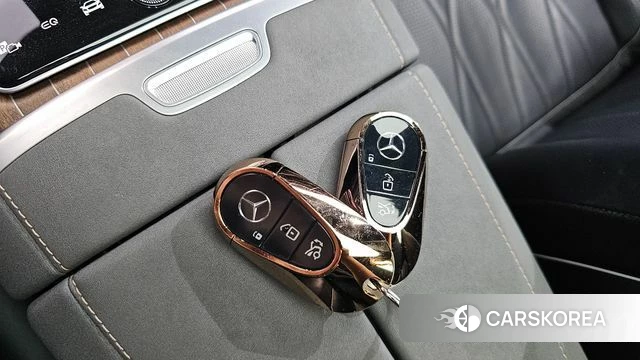 Mercedes-Benz EQS SUV X296 id 4561134 из Кореи 8
