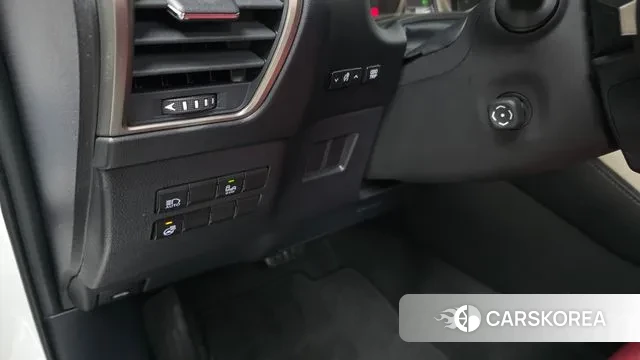 Lexus NX300h id 3439351 из Кореи 8